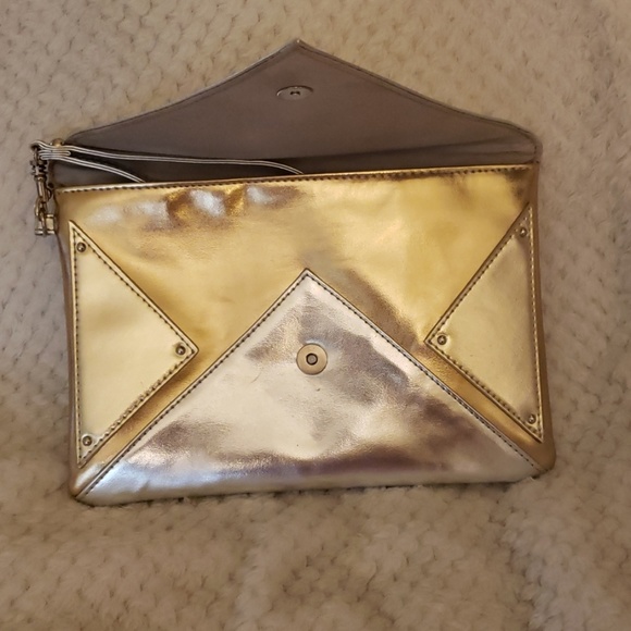 Express Envelope Wristlet - Picture 4 of 8